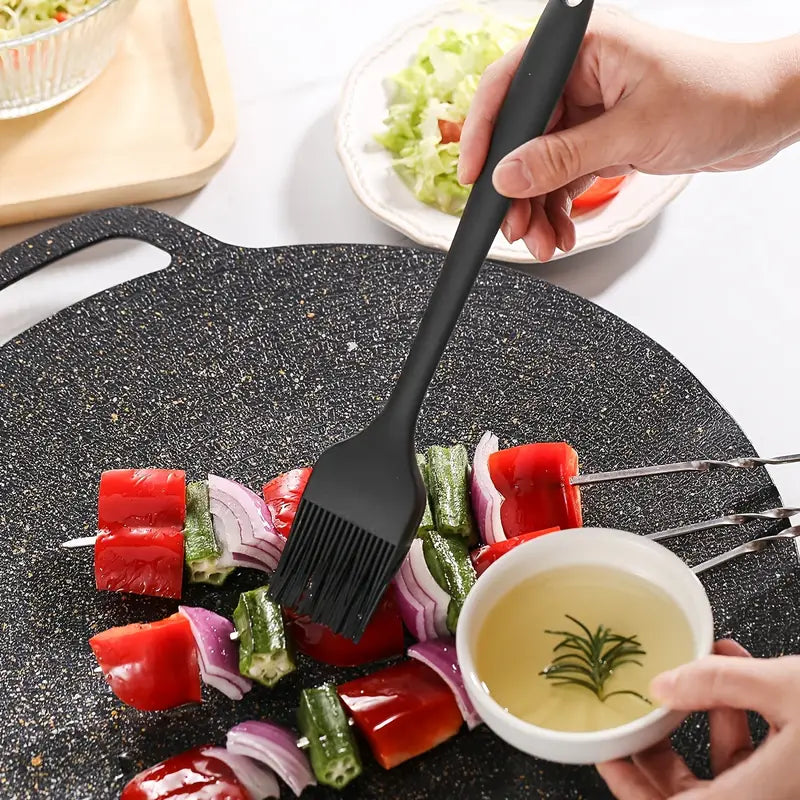 Silicone Basting Brush - Heat Resistant Kitchen Gadget